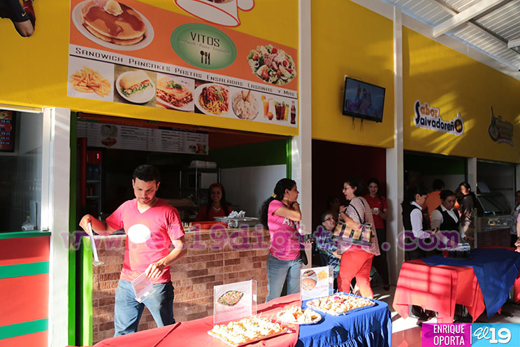 Food Court en Centro Comercial Managua
